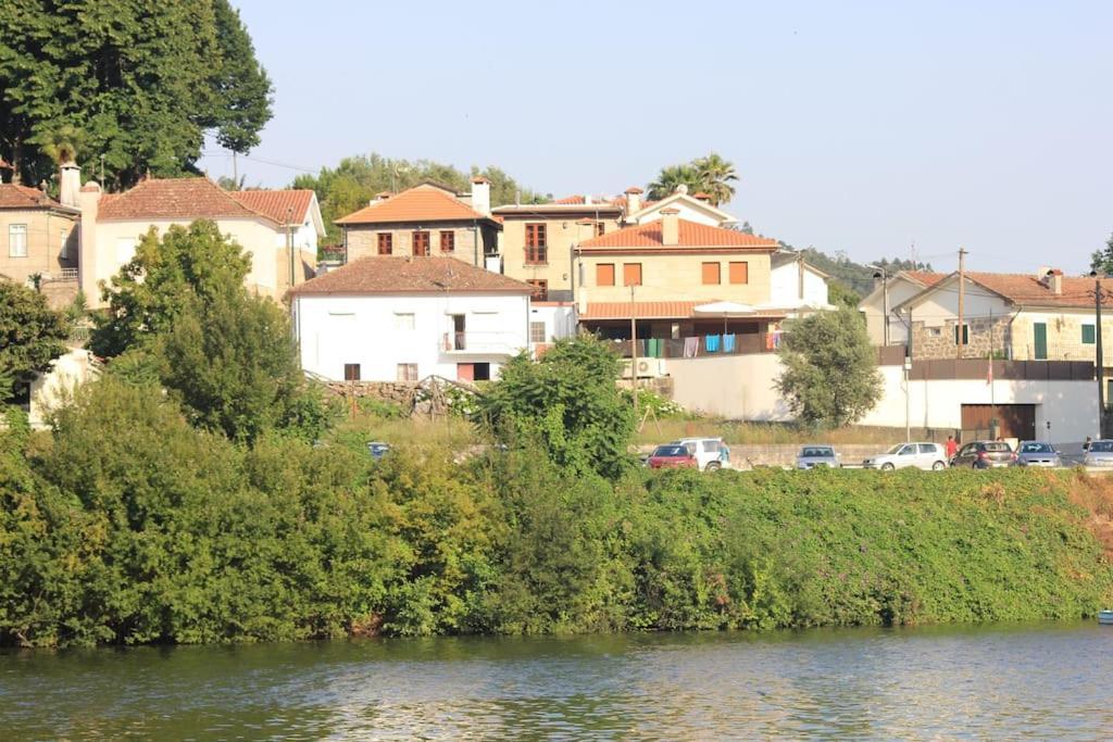 Meus Rios - Moradia T1 Entre O Douro E Tamega Vila Torrão Exterior foto
